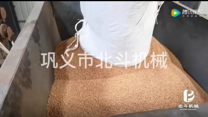 生物質(zhì)滾筒炭化爐有效提高農(nóng)業(yè)資源的利用率